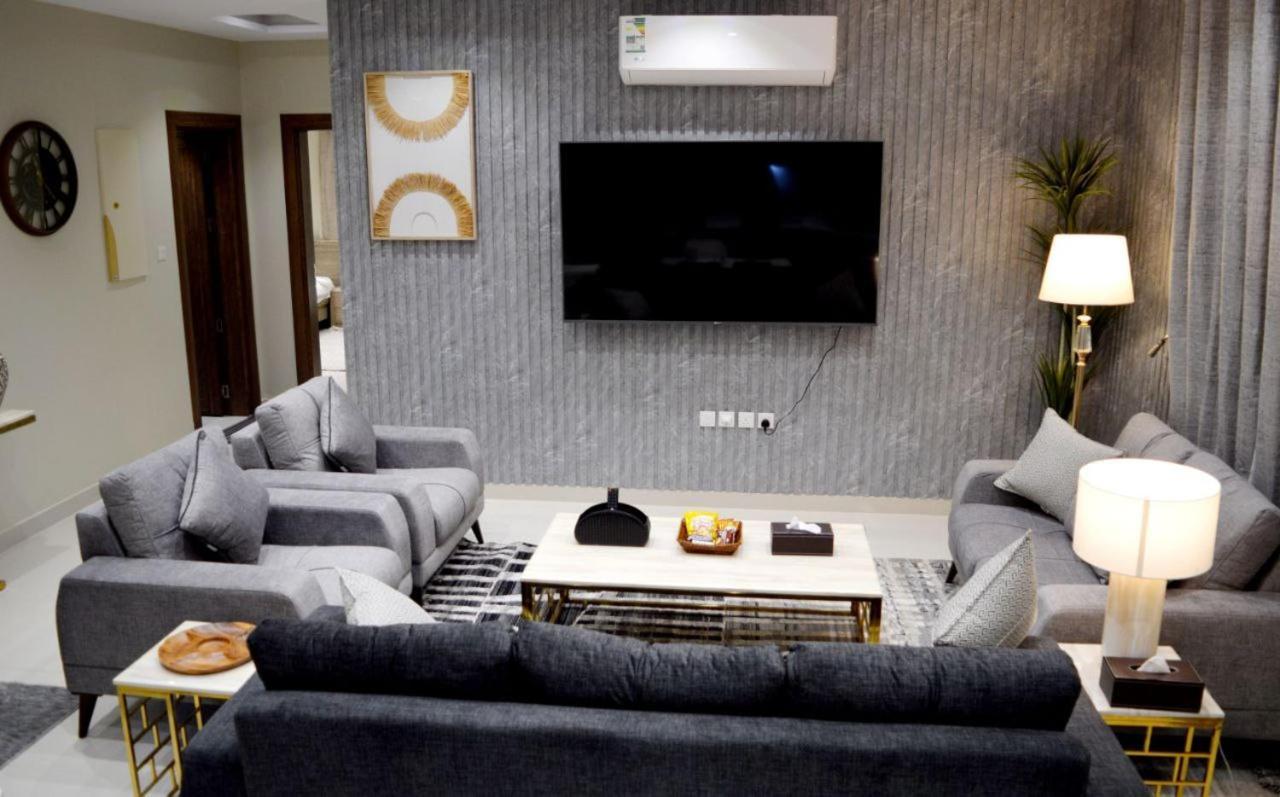 אל-מדינה الشقق الفاخرة Modern Apartments Of 3 Bedrooms 5 Minutes To Haram מראה חיצוני תמונה