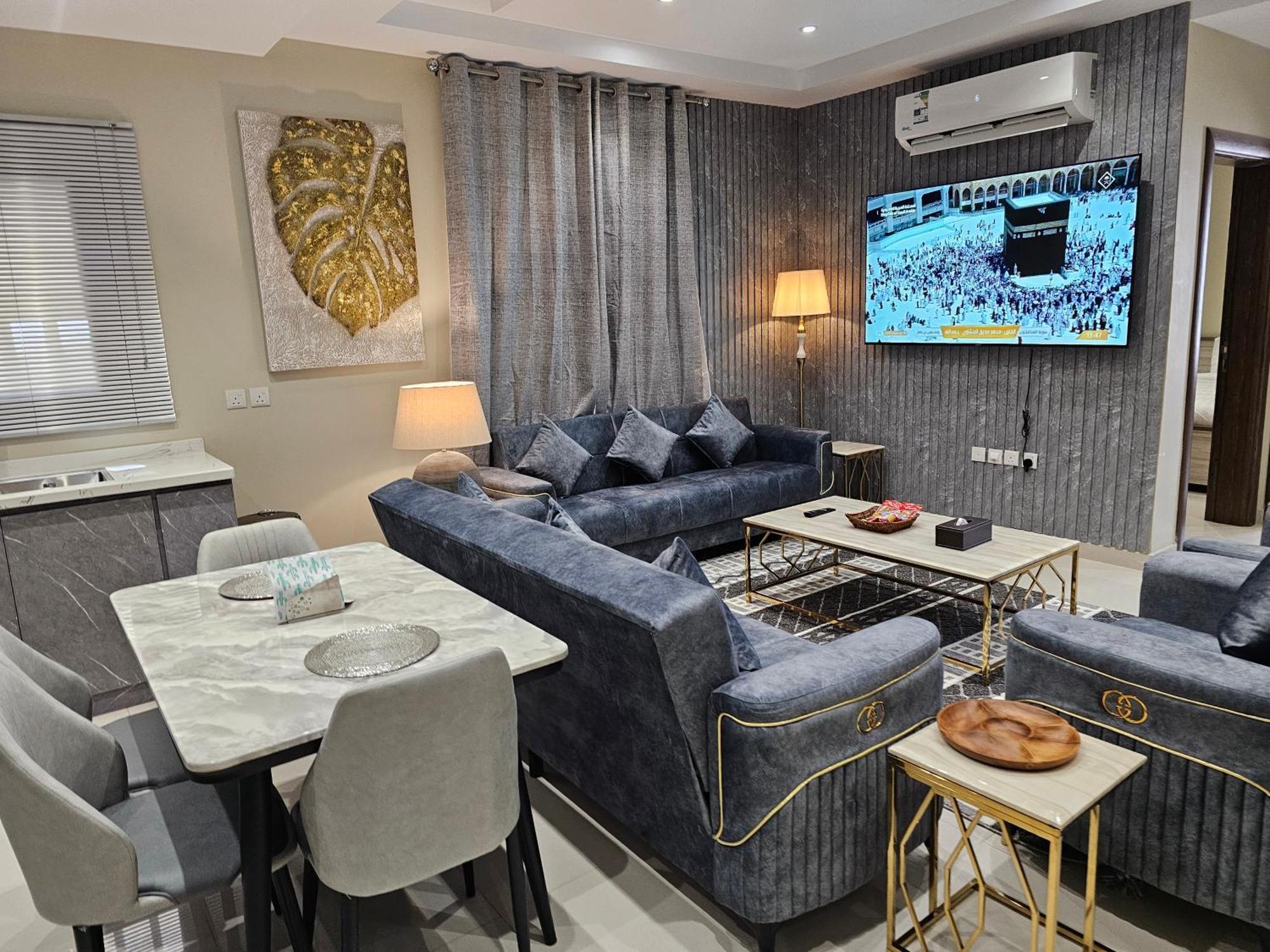 אל-מדינה الشقق الفاخرة Modern Apartments Of 3 Bedrooms 5 Minutes To Haram מראה חיצוני תמונה