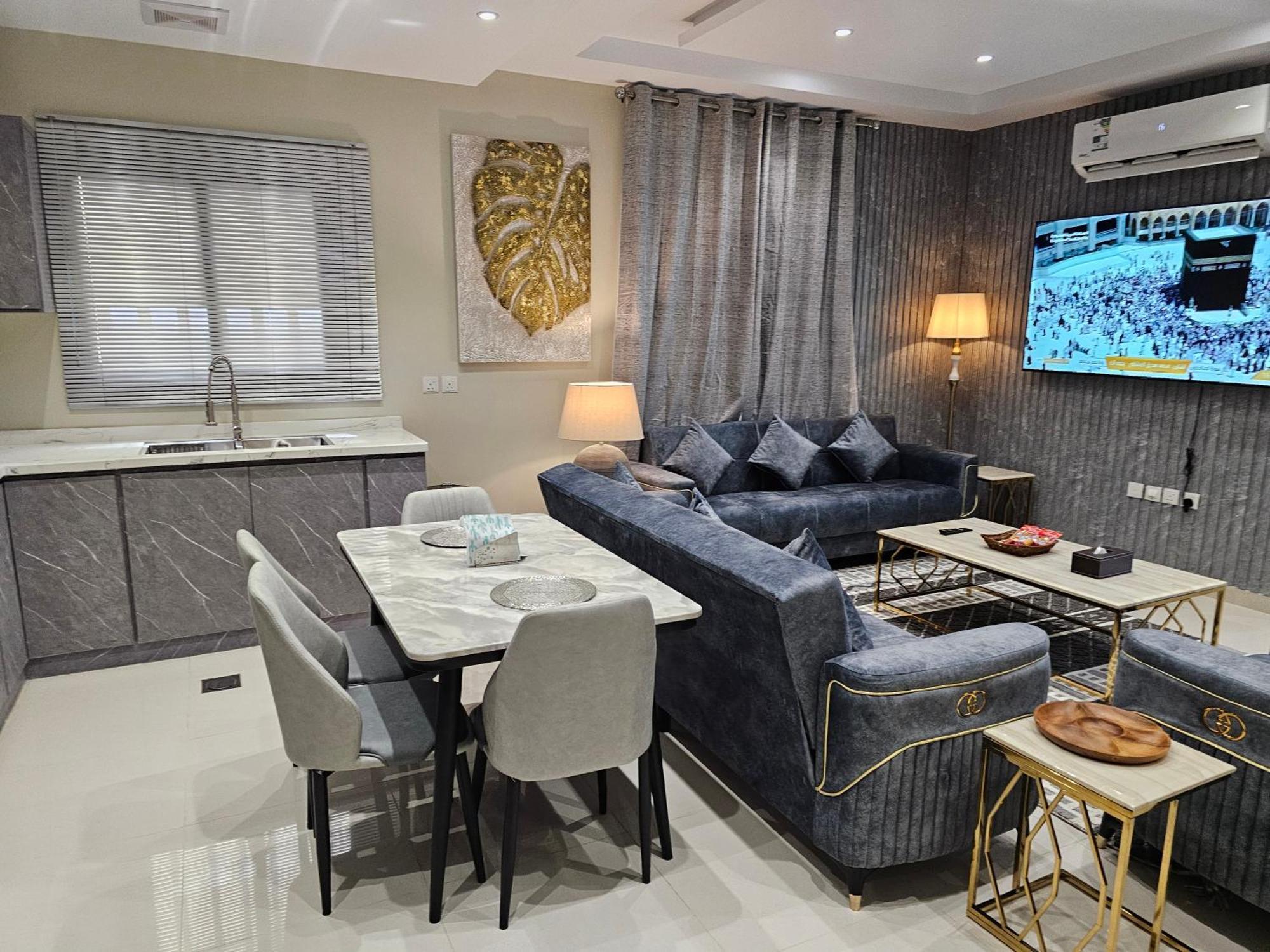 אל-מדינה الشقق الفاخرة Modern Apartments Of 3 Bedrooms 5 Minutes To Haram מראה חיצוני תמונה